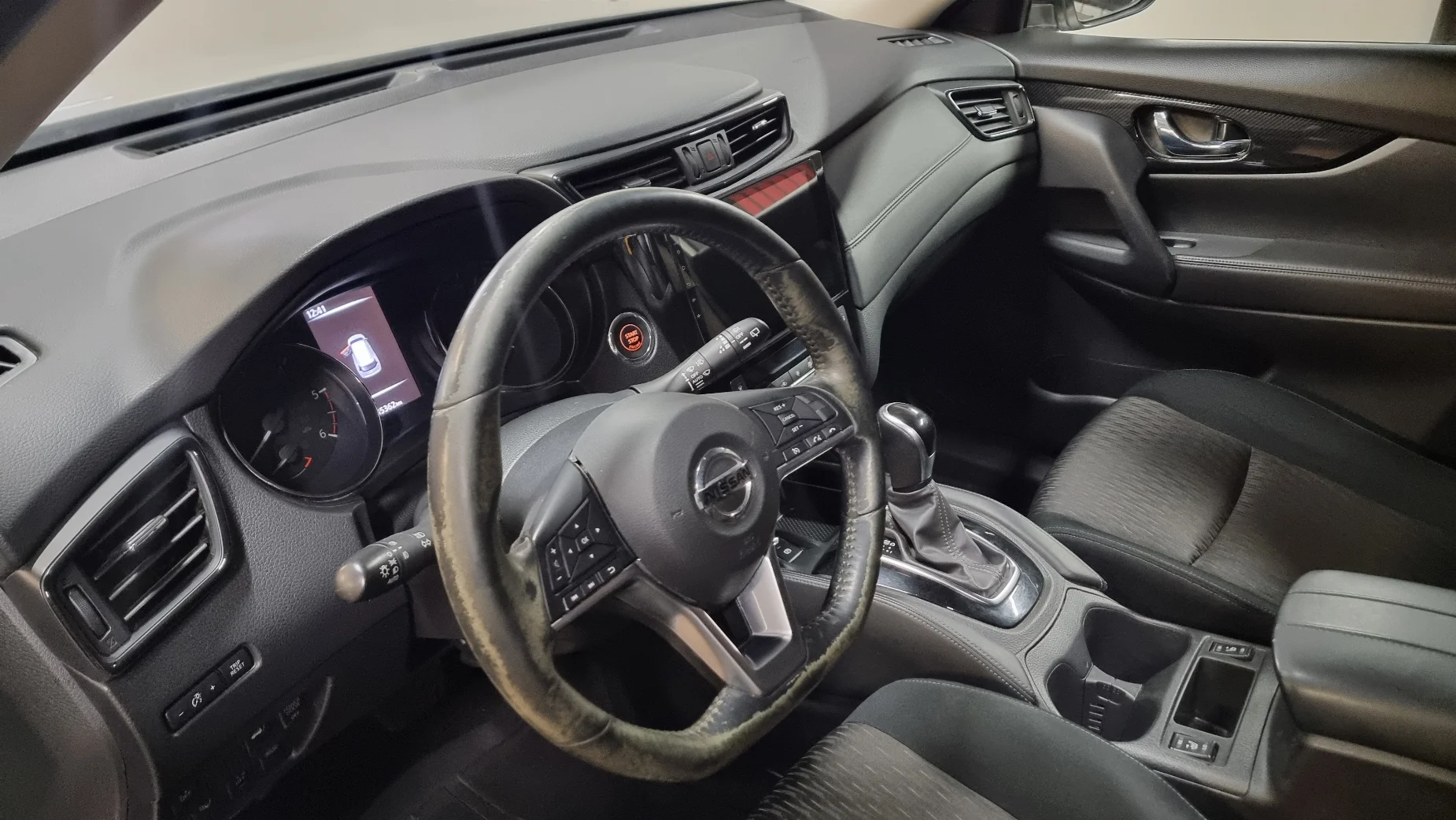 Nissan X-Trail photo